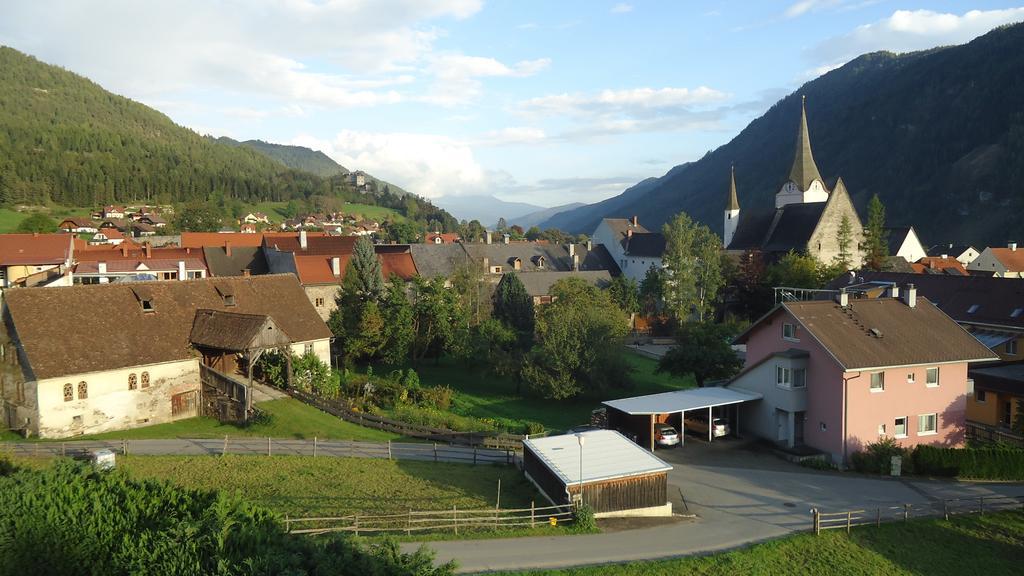 Pension Geissler-Reicher Oberwoelz Stadt Dış mekan fotoğraf